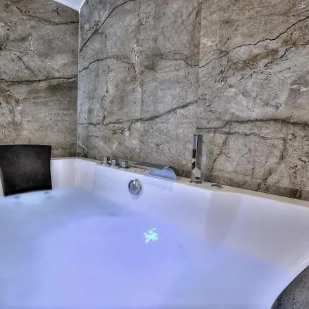 Duplex Centre Historique Апартаменты *
