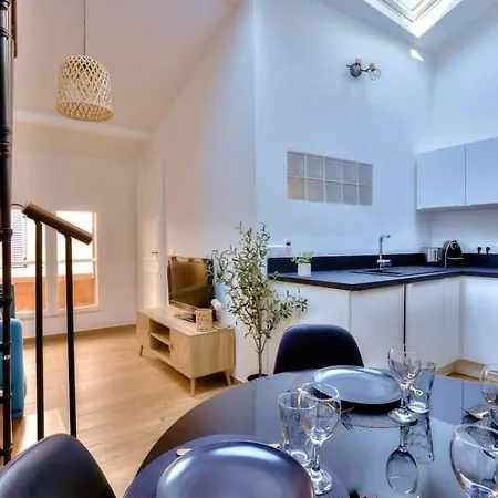 Duplex Centre Historique Канны