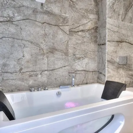 Duplex Centre Historique Апартаменты *